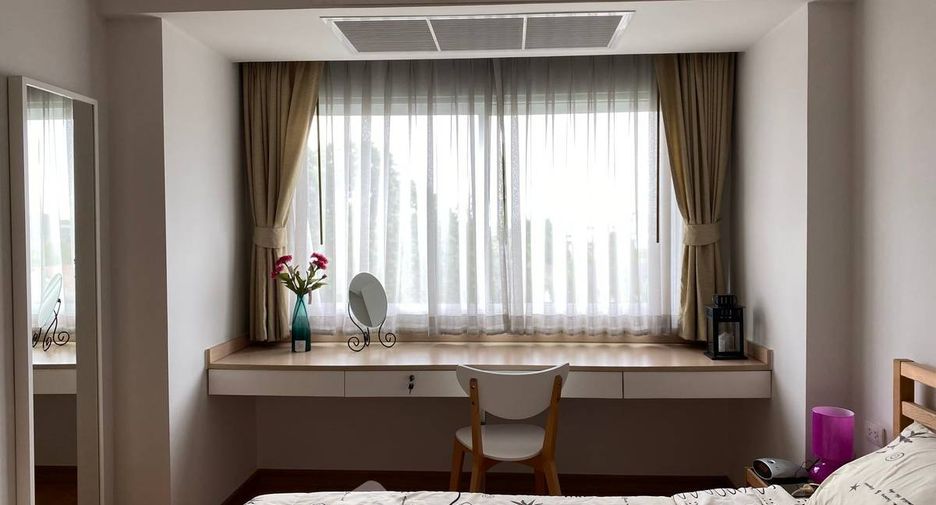 For sale 2 bedrooms condo in Phra Khanong, Bangkok