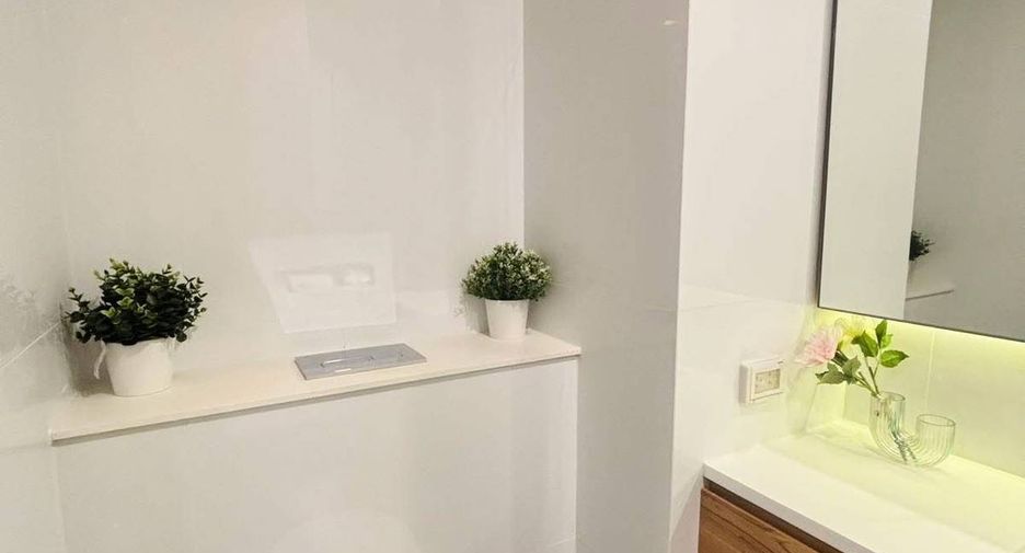 Condo en alquiler de 1 habitaciones en Huai Khwang, Bangkok