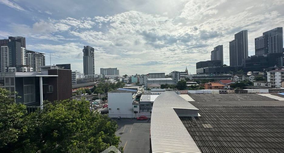 出售 1 卧室 公寓 在 Phra Khanong, 曼谷