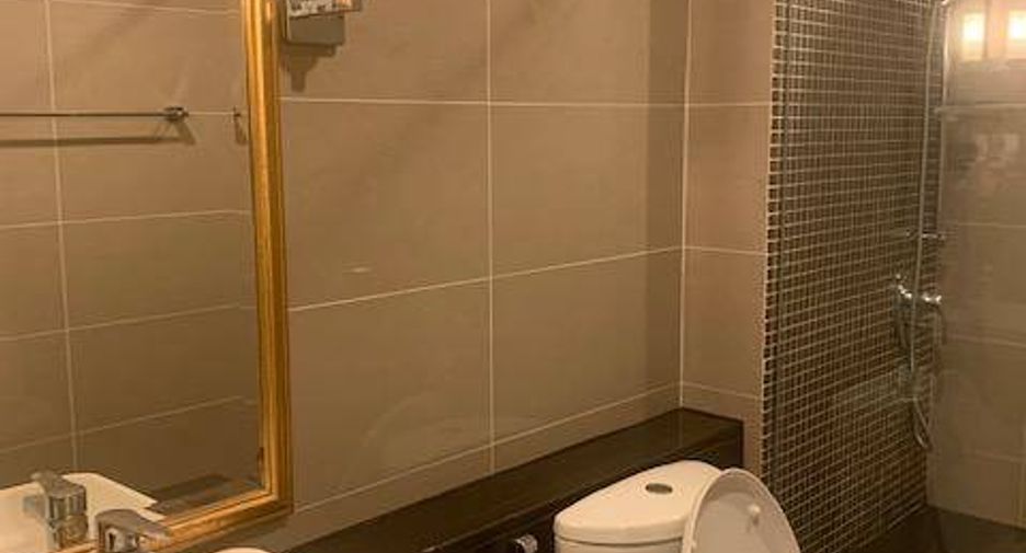 For sale 1 bed condo in Huai Khwang, Bangkok