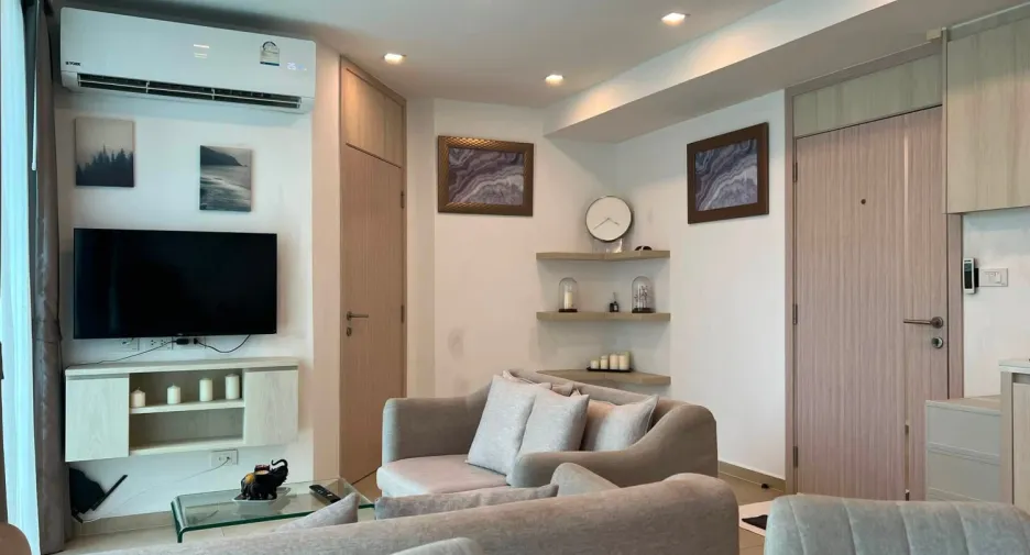For rent 2 bedrooms condo in Bang Lamung, Chonburi