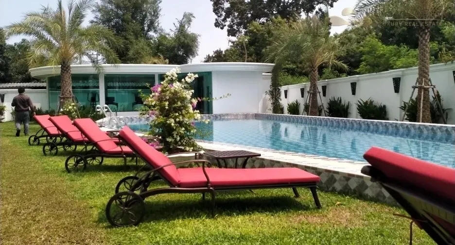 For rent 2 bedrooms condo in Bang Lamung, Chonburi