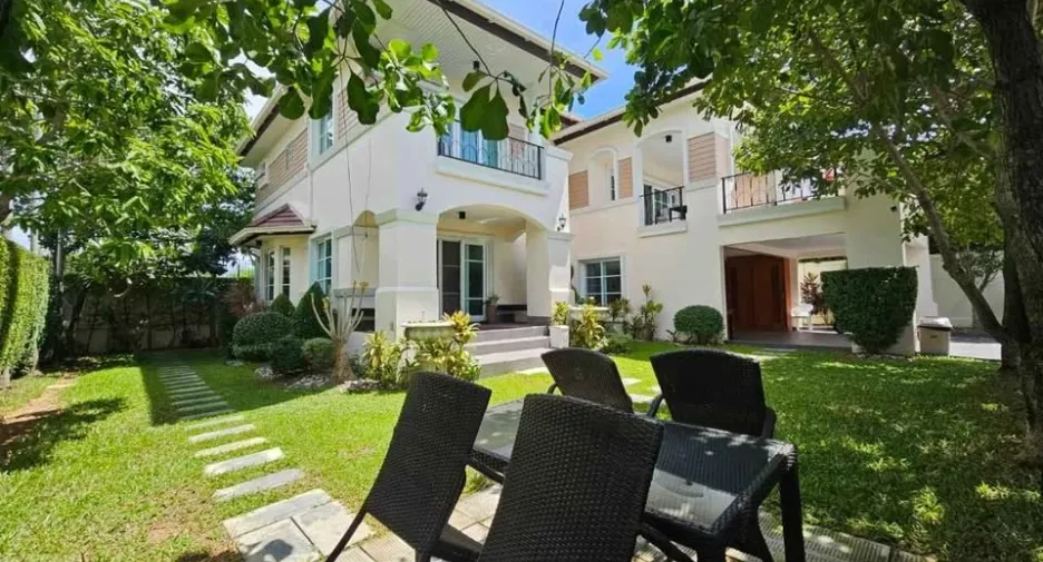 Casa en venta de 4 habitaciones en Bang Lamung, Chonburi