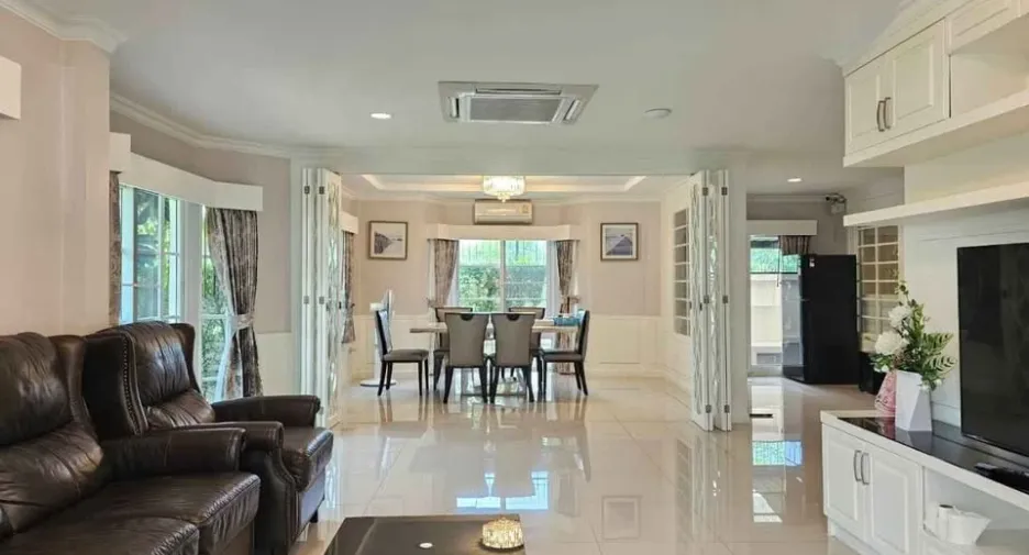 Casa en venta de 4 habitaciones en Bang Lamung, Chonburi