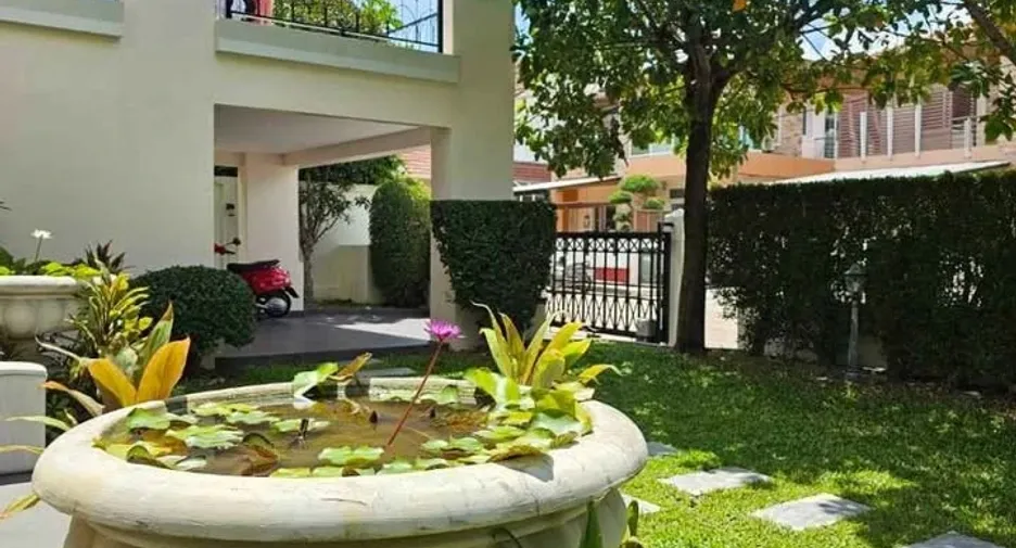 Casa en venta de 4 habitaciones en Bang Lamung, Chonburi