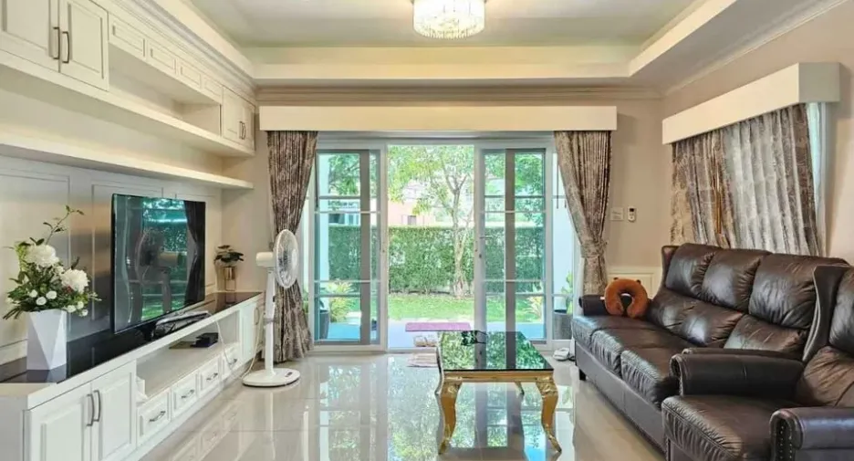 Casa en venta de 4 habitaciones en Bang Lamung, Chonburi