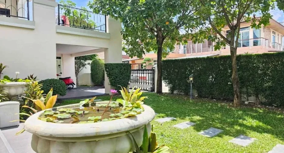 Casa en venta de 4 habitaciones en Bang Lamung, Chonburi