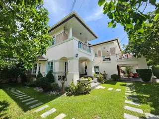 Casa en venta de 4 habitaciones en Bang Lamung, Chonburi