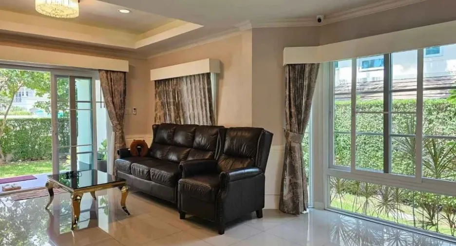 Casa en venta de 4 habitaciones en Bang Lamung, Chonburi