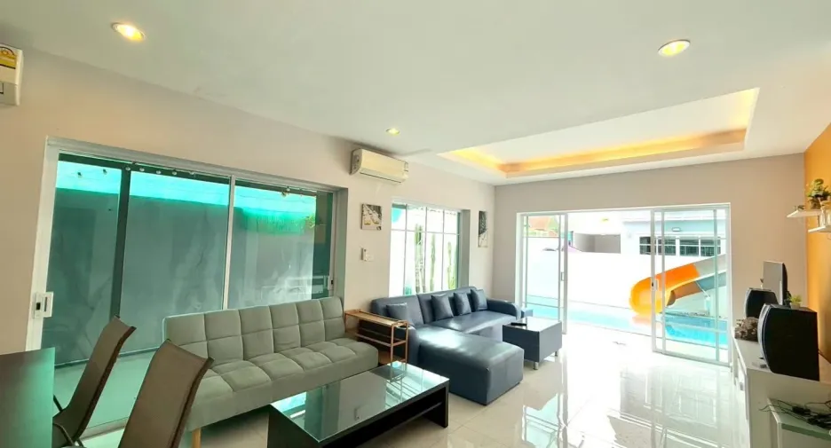 For sale 4 bedrooms villa in Bang Lamung, Chonburi
