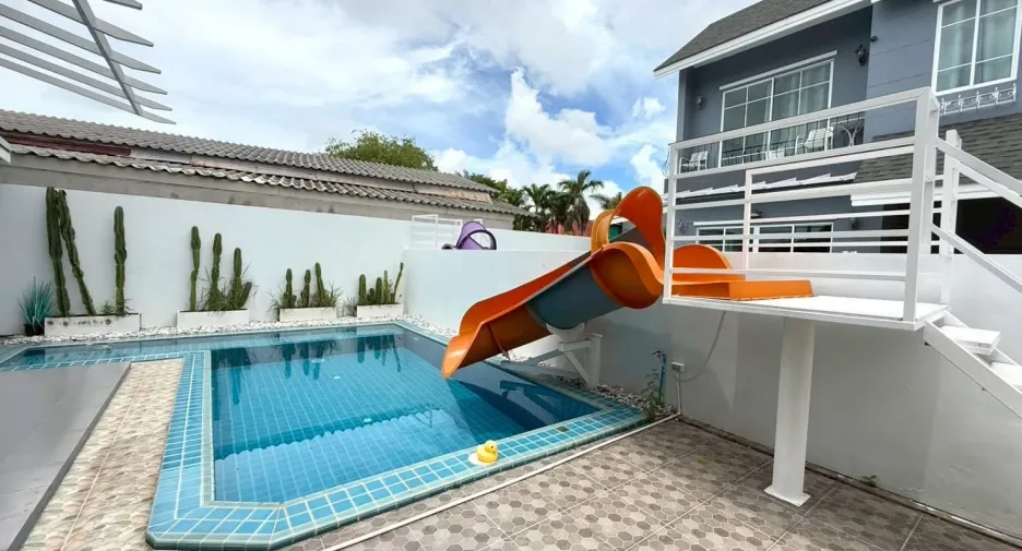 For sale 4 bedrooms villa in Bang Lamung, Chonburi