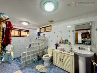 Casa en venta de 6 habitaciones en Bang Lamung, Chonburi