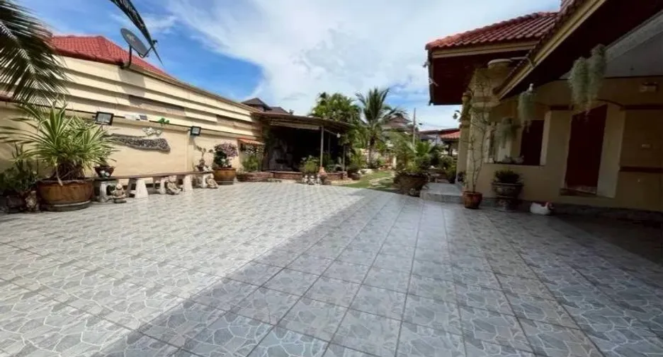 Casa en venta de 6 habitaciones en Bang Lamung, Chonburi