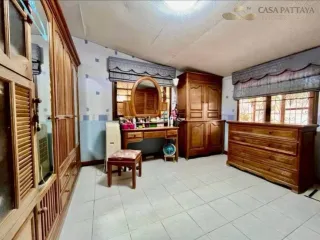Casa en venta de 6 habitaciones en Bang Lamung, Chonburi