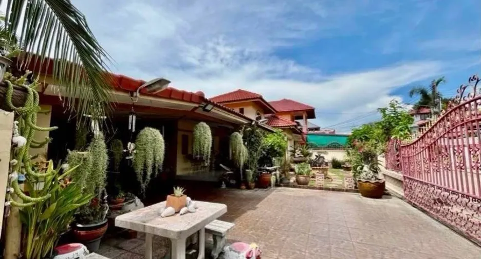 Casa en venta de 6 habitaciones en Bang Lamung, Chonburi