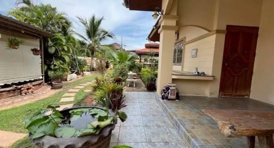 Casa en venta de 6 habitaciones en Bang Lamung, Chonburi
