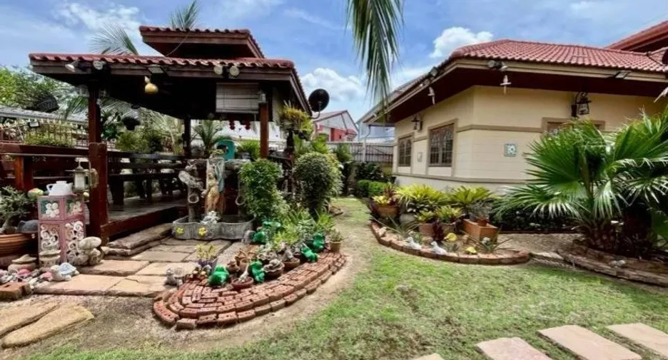 Casa en venta de 6 habitaciones en Bang Lamung, Chonburi