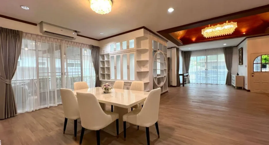 Haus zur Miete mit 4 Zimmer in Bang Lamung, Chonburi