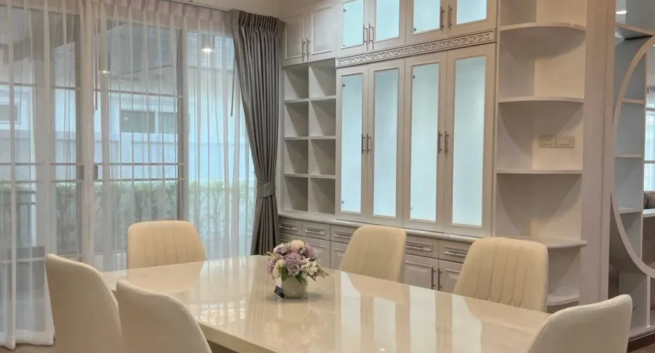 Haus zur Miete mit 4 Zimmer in Bang Lamung, Chonburi