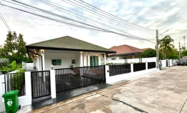 Haus zur Miete mit 4 Zimmer in Bang Lamung, Chonburi