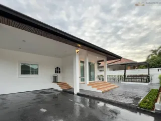Haus zur Miete mit 4 Zimmer in Bang Lamung, Chonburi