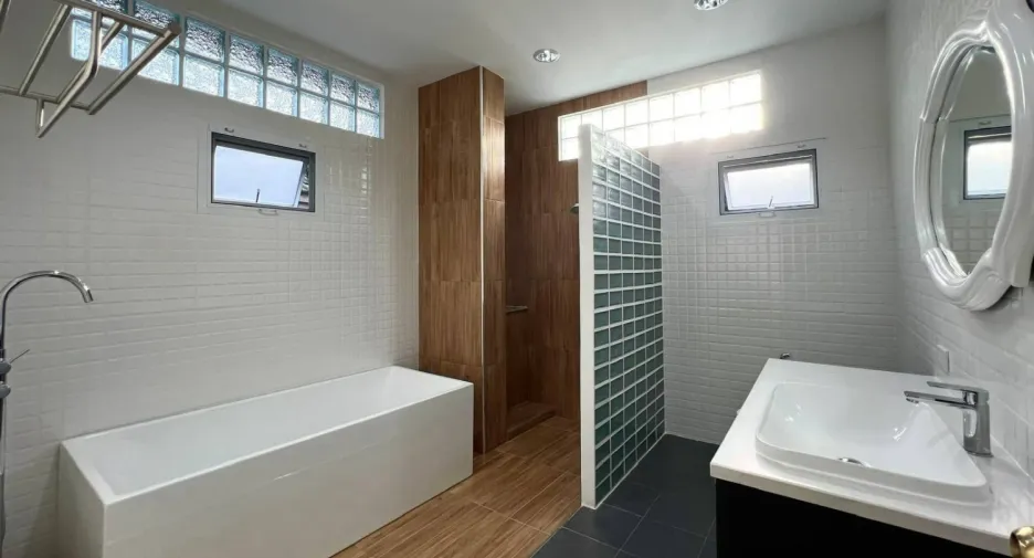 Haus zur Miete mit 4 Zimmer in Bang Lamung, Chonburi