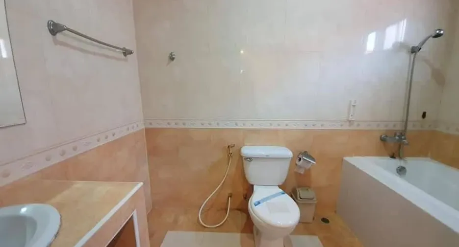 For rent 4 bedrooms villa in Jomtien, Pattaya