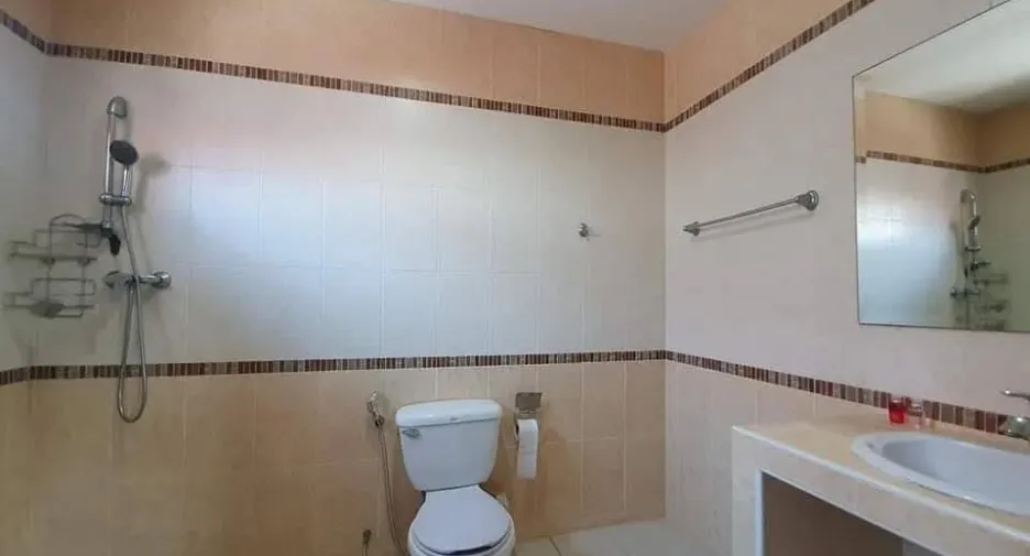 For rent 4 bedrooms villa in Jomtien, Pattaya