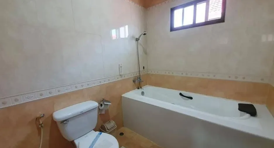 For rent 4 bedrooms villa in Jomtien, Pattaya