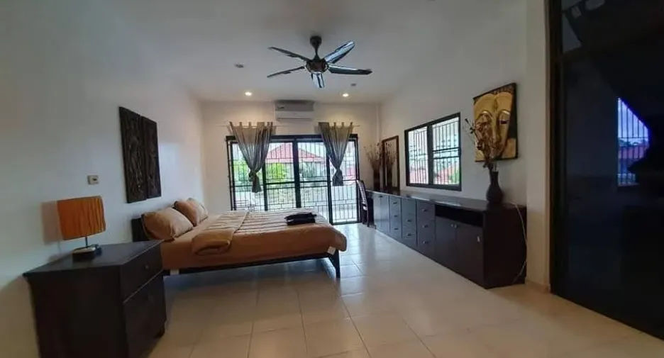For rent 4 bedrooms villa in Jomtien, Pattaya