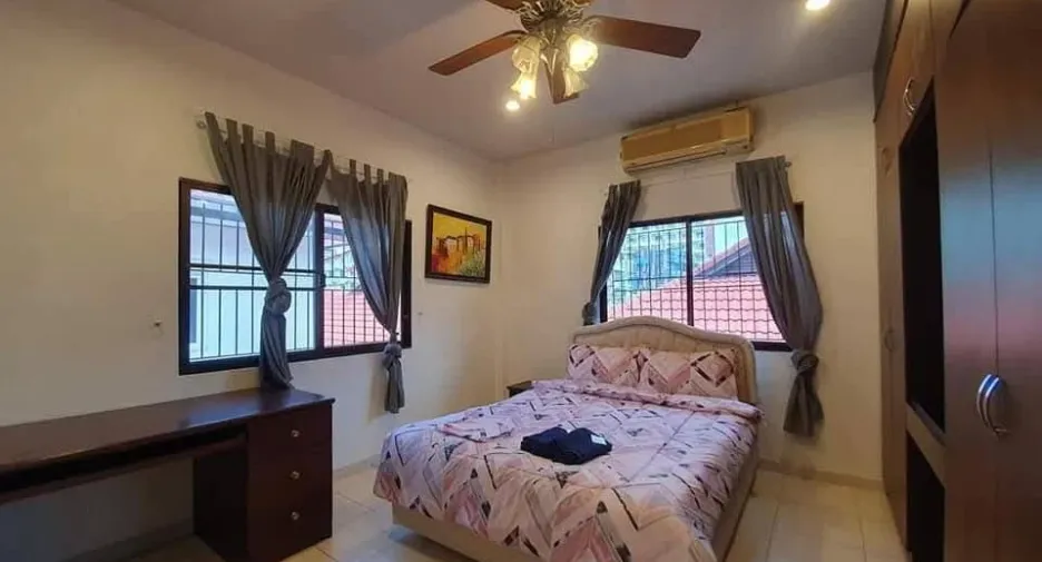For rent 4 bedrooms villa in Jomtien, Pattaya