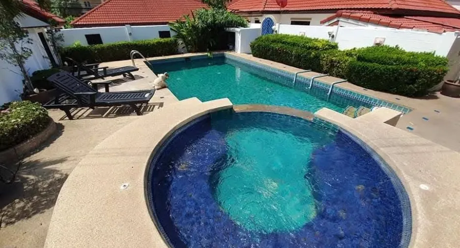 For rent 4 bedrooms villa in Jomtien, Pattaya