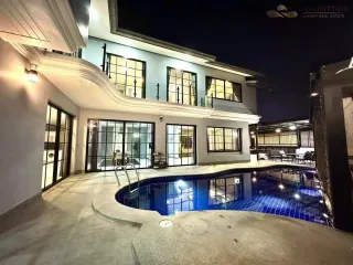 For rent 5 bedrooms villa in Bang Lamung, Chonburi