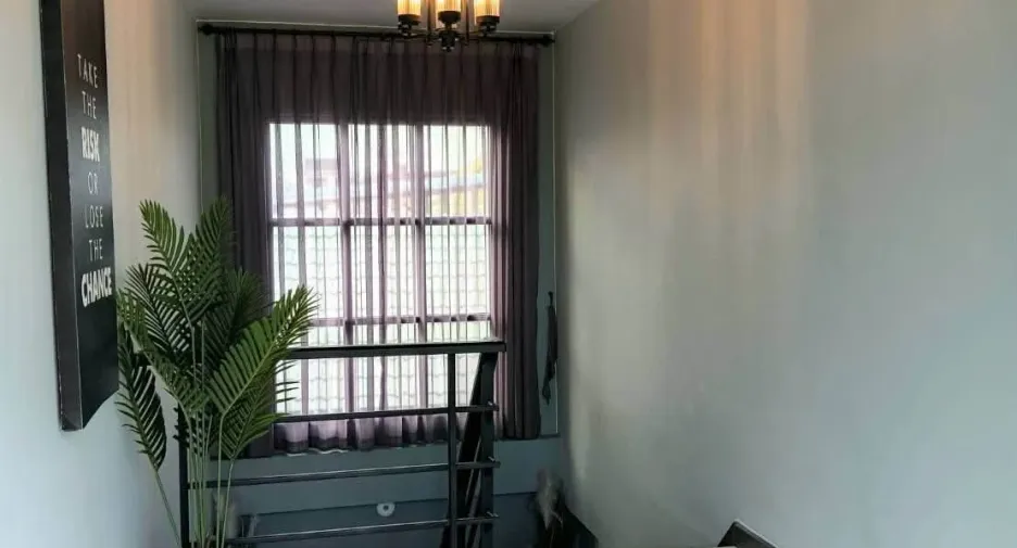 For rent 5 bedrooms villa in Bang Lamung, Chonburi