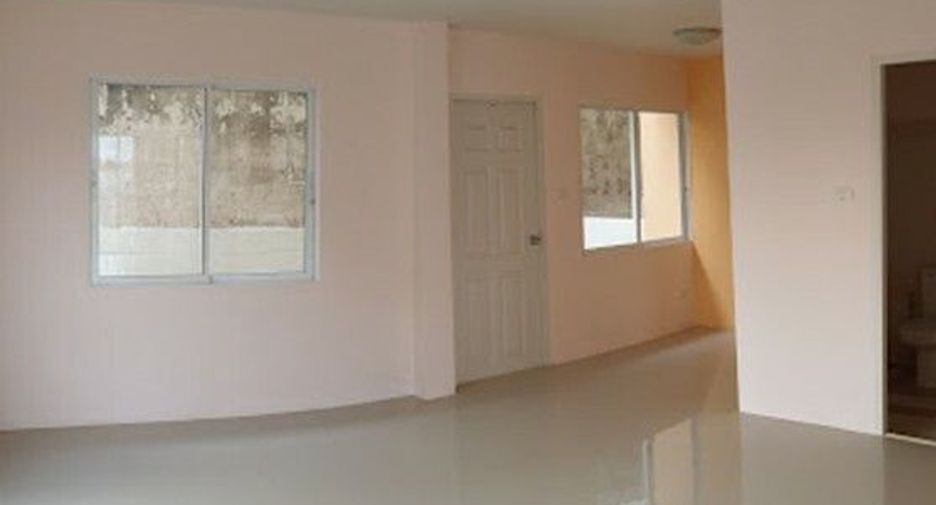 À vendre 3 chambres villa à Si Racha, Chonburi