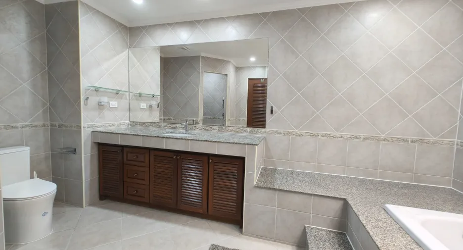 For sale and for rent 1 bed condo in Jomtien, Pattaya