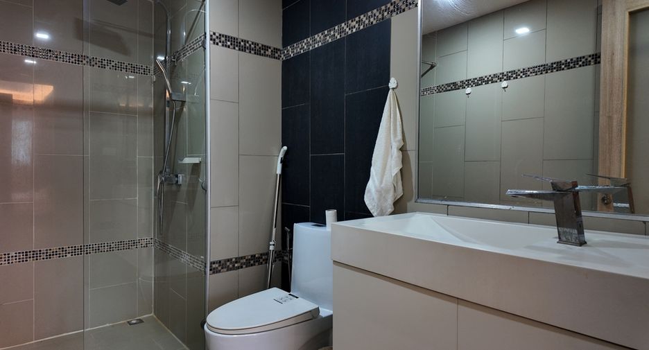 For sale 1 bed condo in Bang Lamung, Chonburi