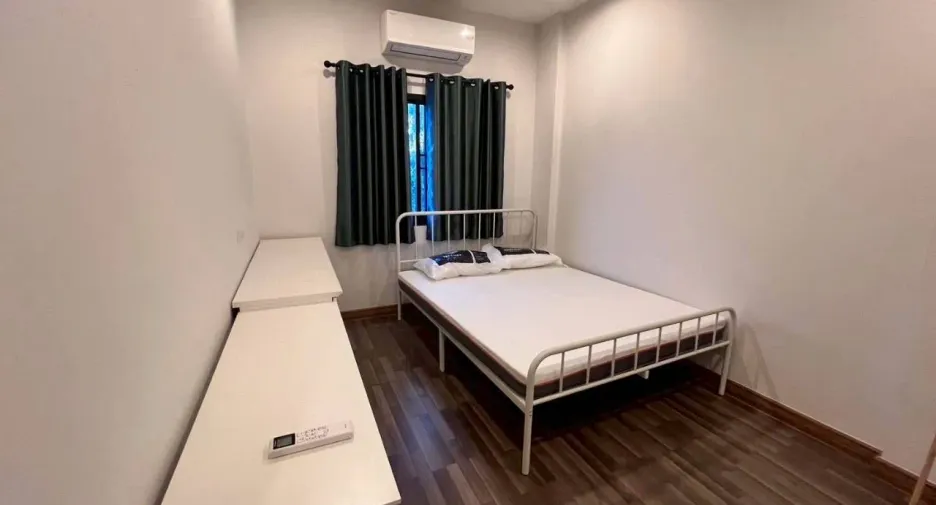 Reihenhaus zur Miete mit 4 Zimmer in Saraphi, Chiang Mai