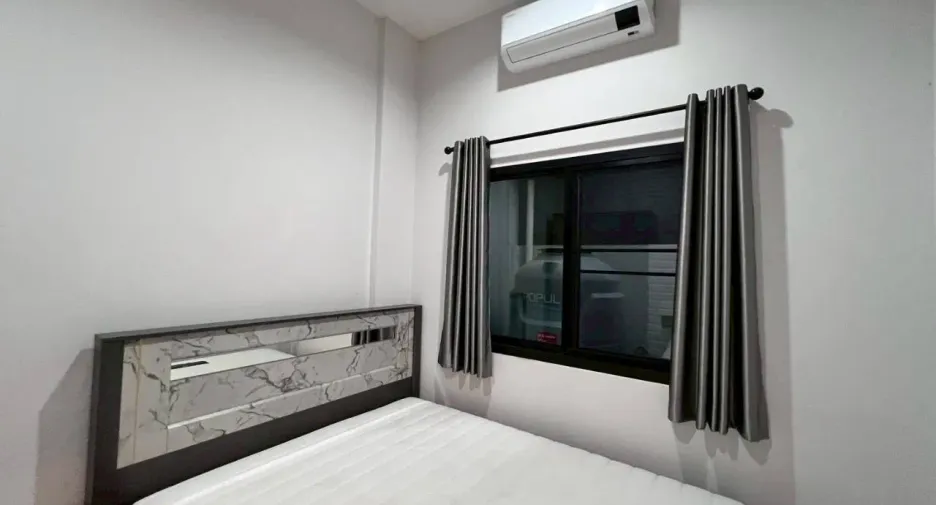 Reihenhaus zur Miete mit 4 Zimmer in Saraphi, Chiang Mai