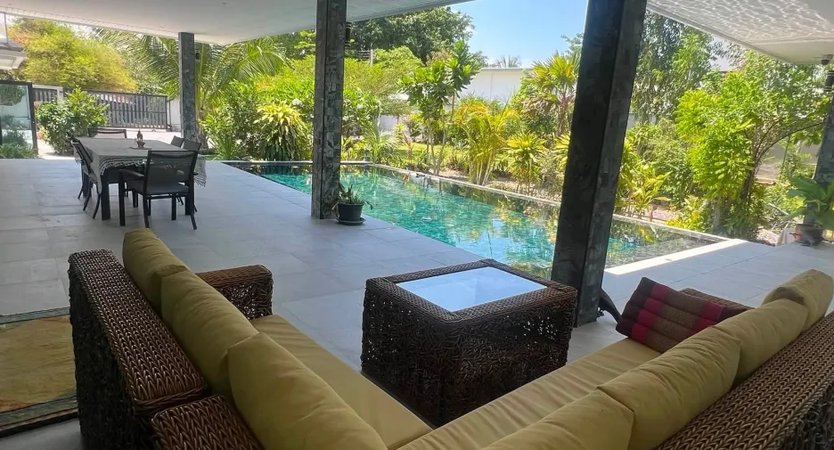 For rent 3 bedrooms villa in Hua Hin, Prachuap Khiri Khan