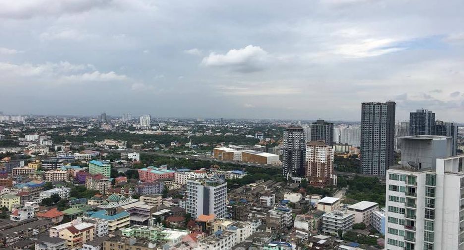 出售 2 卧室 公寓 在 Khlong Toei, 曼谷