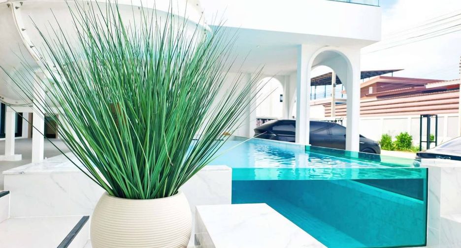 For sale 8 bedrooms villa in Bang Saray, Pattaya