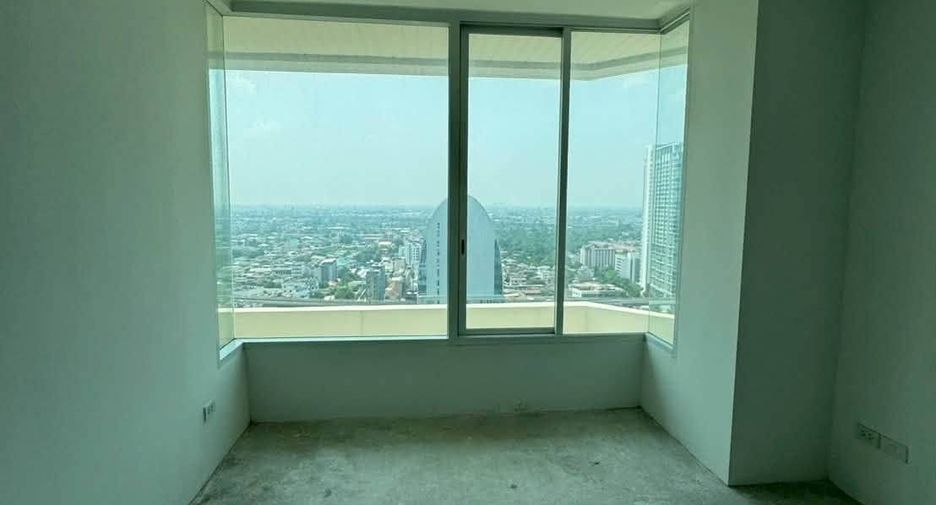 For sale 3 ベッドルーム condo in Dusit, Bangkok