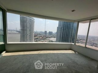 For sale 3 ベッドルーム condo in Dusit, Bangkok
