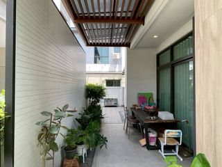 À vendre 4 chambres maison à Khlong Sam Wa, Bangkok