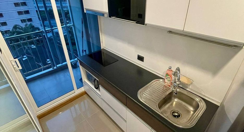 For sale 1 bed condo in Huai Khwang, Bangkok