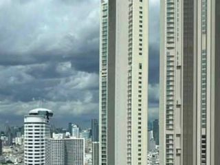 For sale 2 ベッドルーム condo in Khlong San, Bangkok