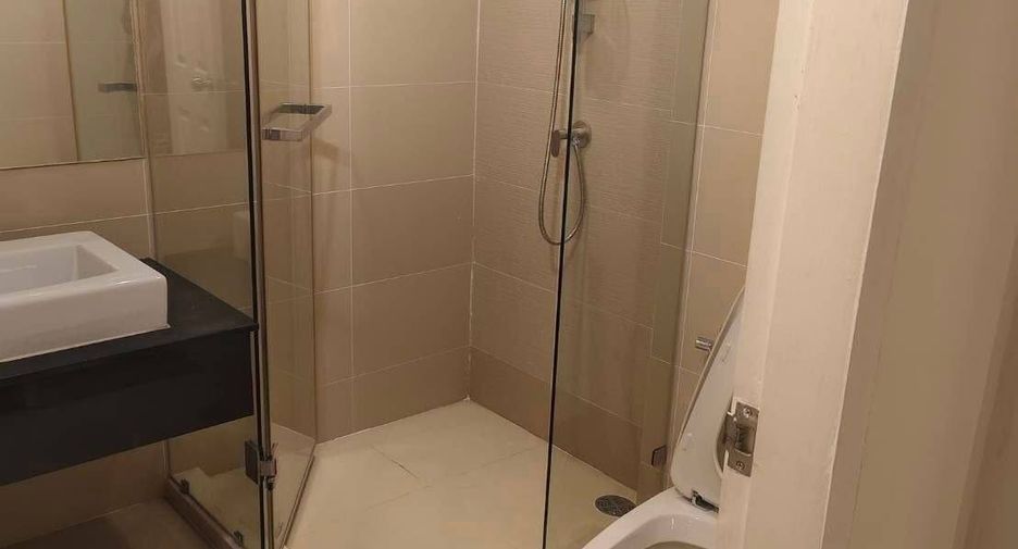 Condo en venta de 6 habitaciones en Huai Khwang, Bangkok