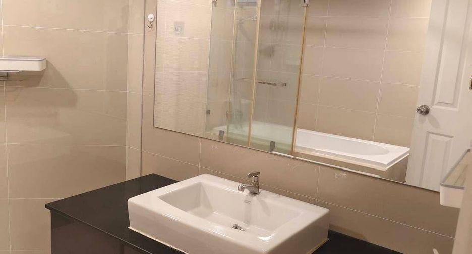 Condo en venta de 6 habitaciones en Huai Khwang, Bangkok