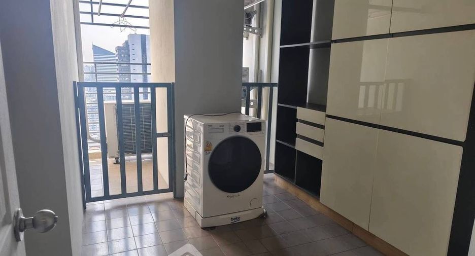 Condo en venta de 6 habitaciones en Huai Khwang, Bangkok
